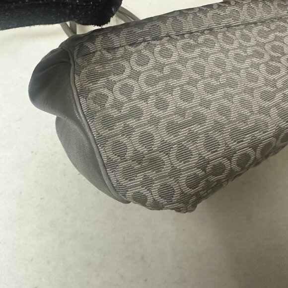 Coach Phoebe Madison Grey Shoulder Bag 3 Sections 26281 in OP art needlepoint - Picture 4 of 8